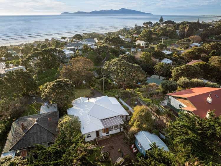 68 Wellington Road Paekakariki_39