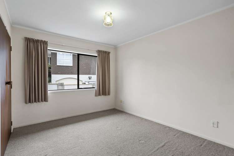 233 Hepburn Road Glendene_26