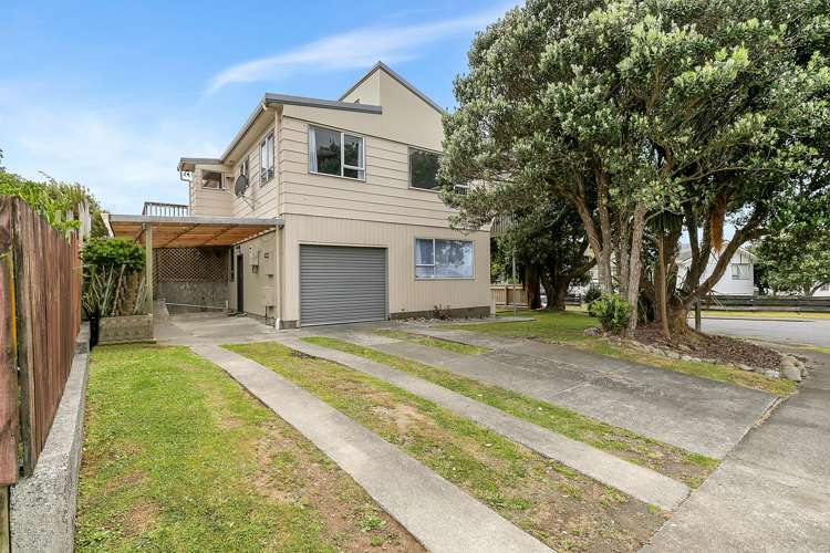 1 Crown Hill Titahi Bay_22