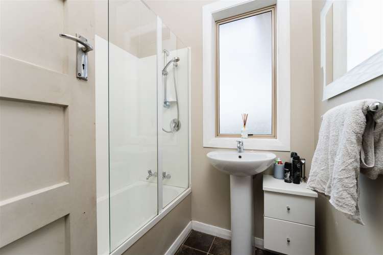 129 Riselaw Road Calton Hill_8