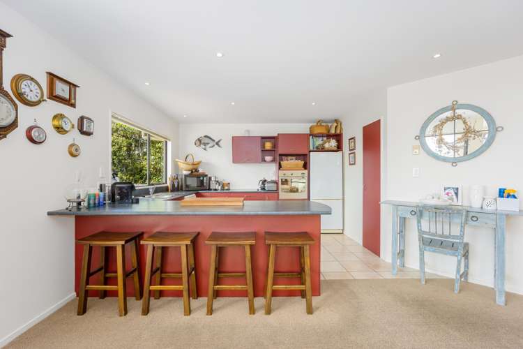 14B Alexander Road Algies Bay_36