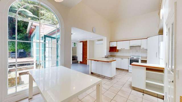 Spacious 6-Bedroom Family Home in Desirable Aro Valley, Wellington