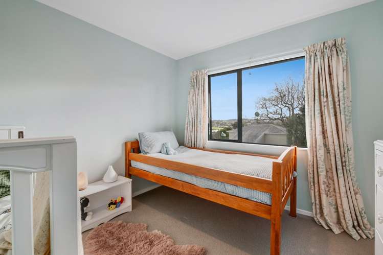 23 Jelas Road Red Beach_17