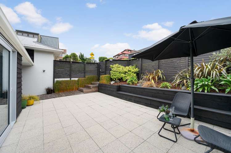 15 Satara Crescent Khandallah_18