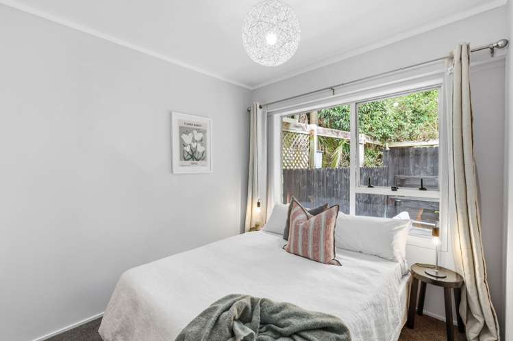 2/12 Mahuta Grove Northcote_10