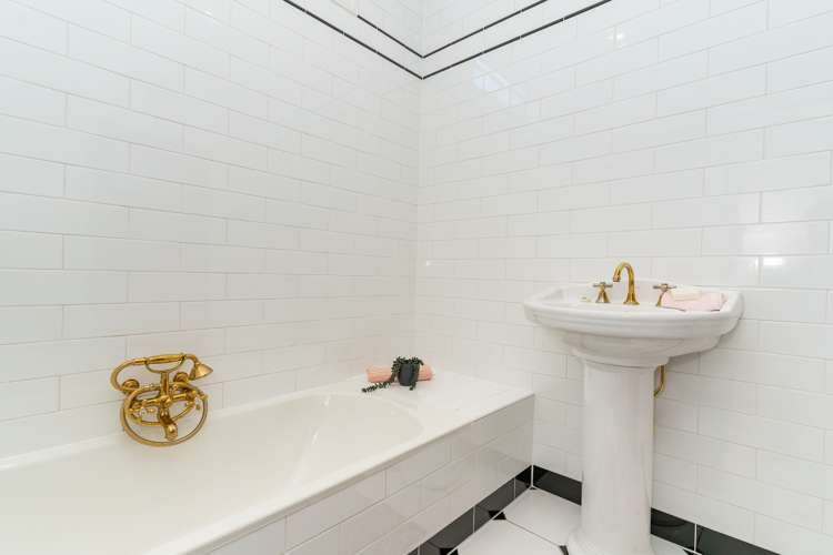 143 Kenmure Road Kenmure_27