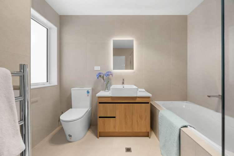 111 Tributary Parade Karaka_11