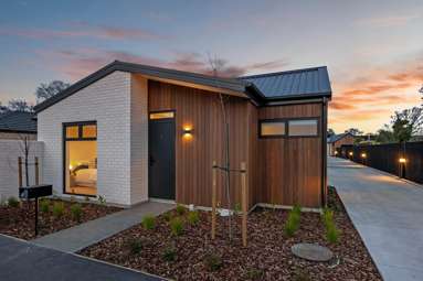 1-3/30 Clyde Road_1