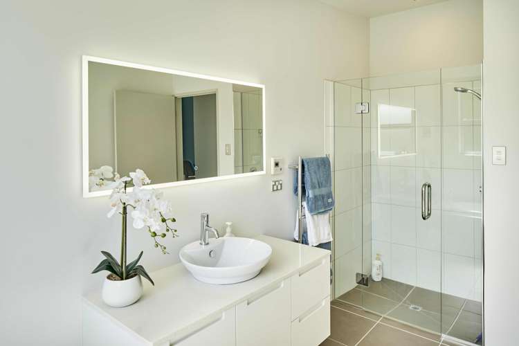 14 Dornoch Place Papakowhai_19