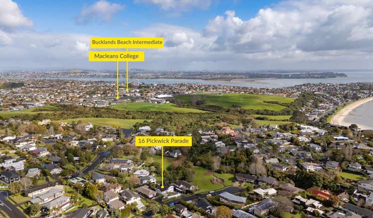 16 Pickwick Parade Mellons Bay_15