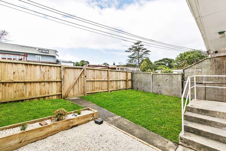 2/42a Clonbern Road Remuera_10