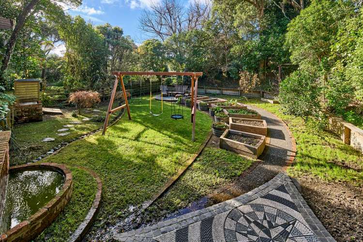 42 Nottingham Street Karori_21