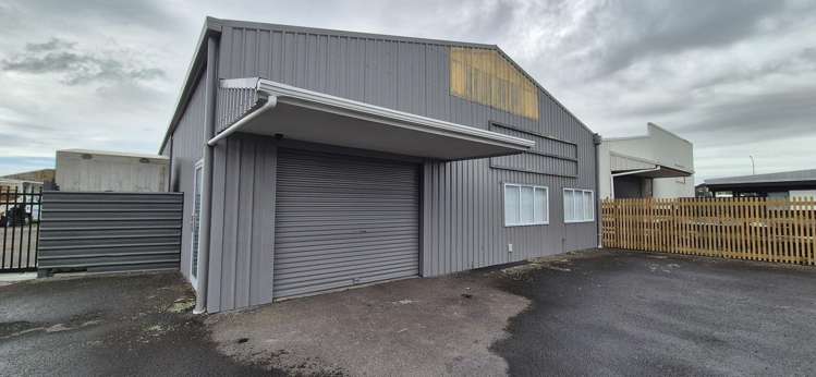 6-8 Constance Street Waiwhakaiho_1