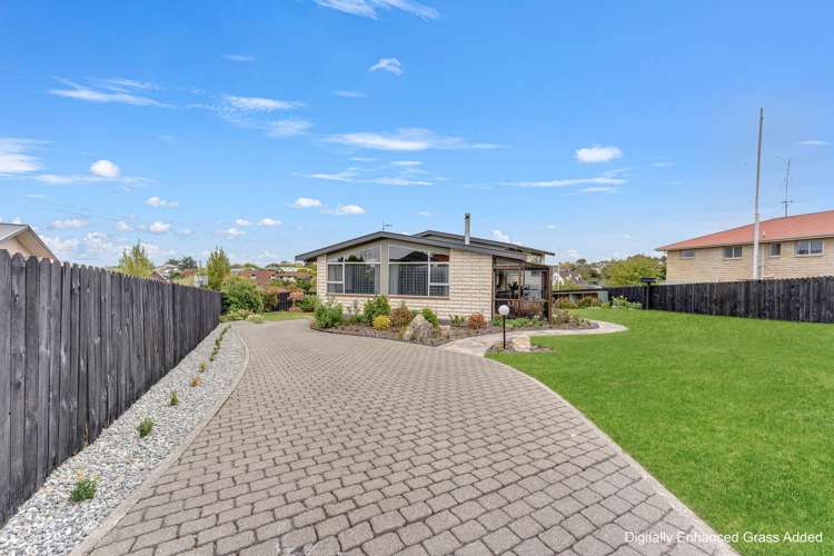 150 Pages Road Marchwiel_24