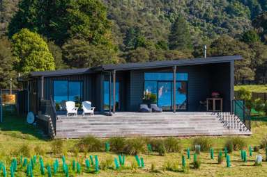 7184 Kenepuru Road_2