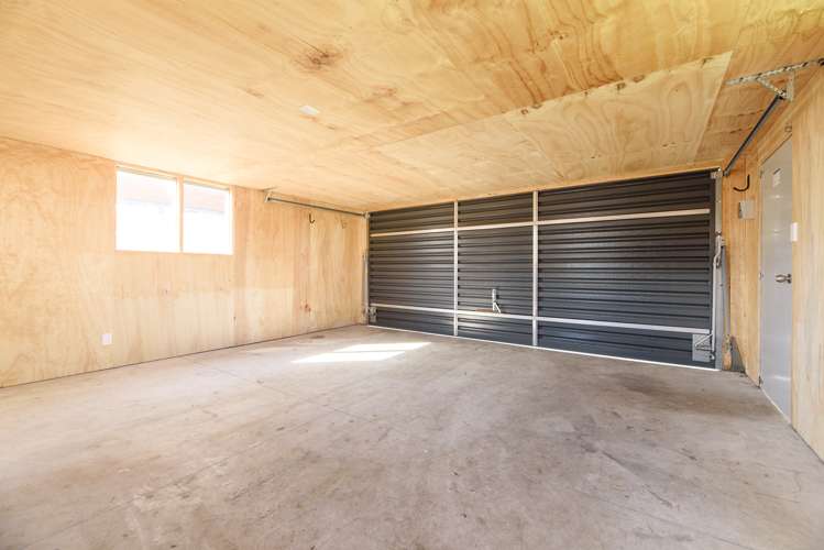 177 Henderson Valley Road Henderson_17