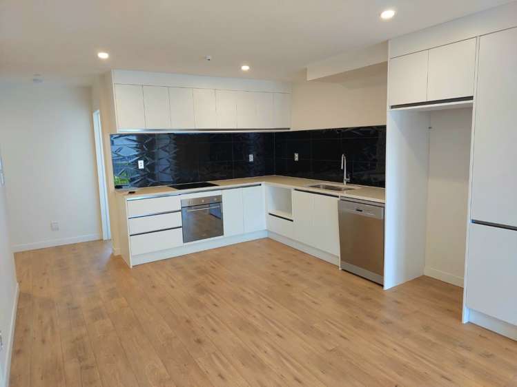 7 Lilac Lane Oteha_3