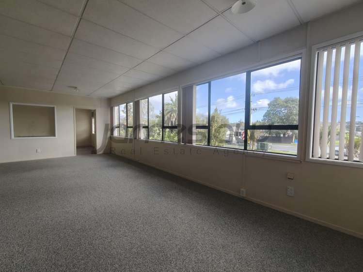 102 Henderson Valley Road Henderson_13