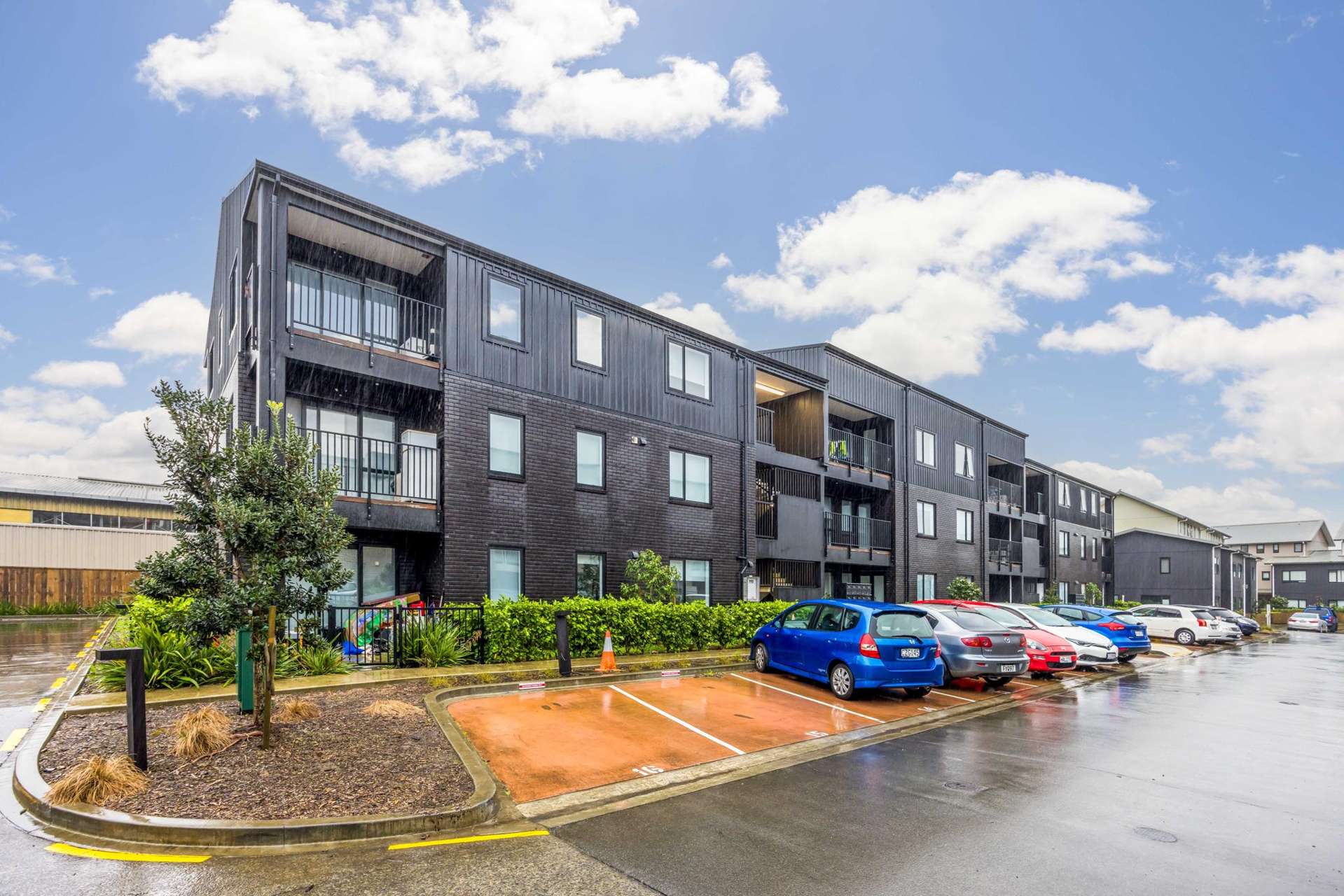 209/28C Eileen Newey Place Henderson_0