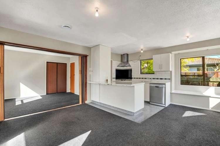 2/114 Randolph Street Woolston_3