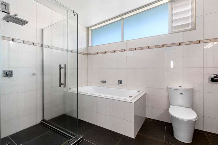 1 Paterson Mews Browns Bay_16