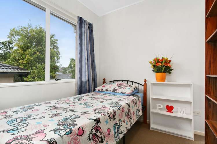 2/33 Pisces Road Glen Eden_11