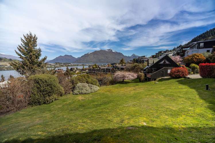 9 & 10/64 Goldfield Heights Queenstown_7