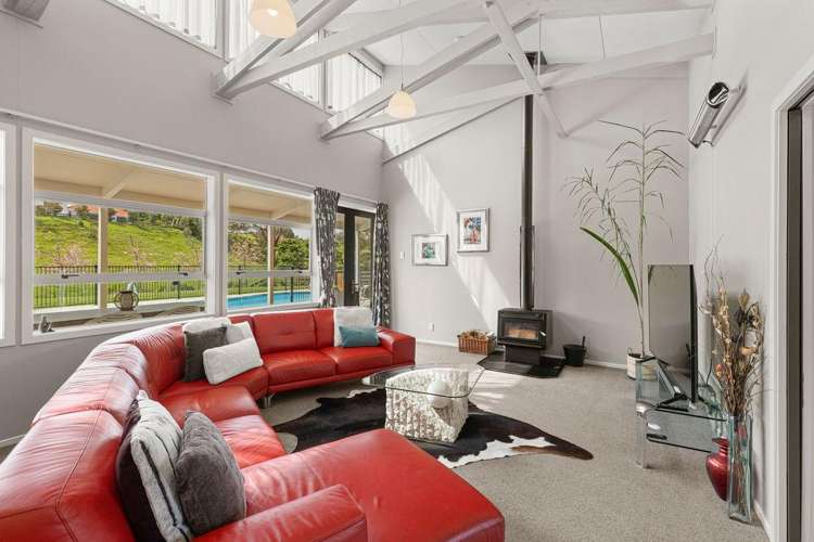 22 Pickwick Road Otamatea_5