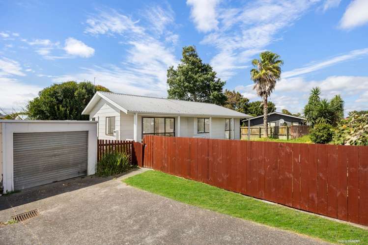 2/90 Shifnal Drive_0