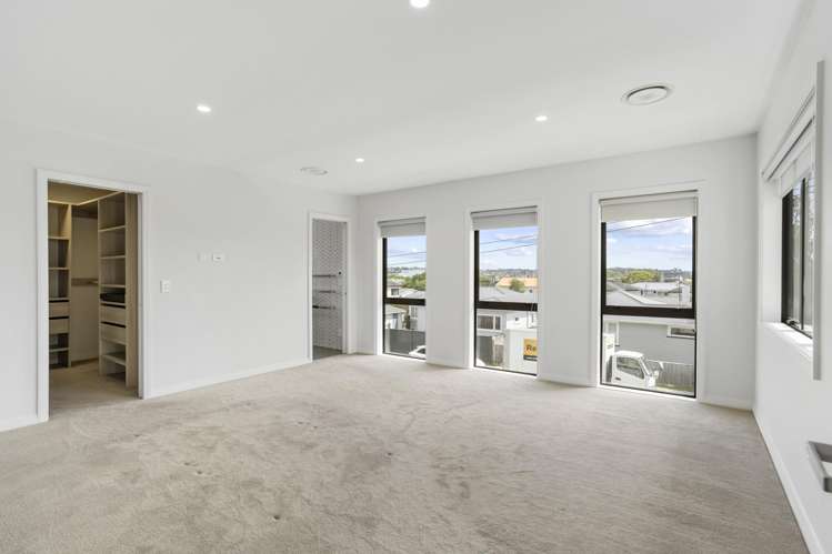 92A Flanshaw Street Te Atatu South_11