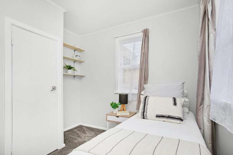 49 Taylor Terrace Tawa_11