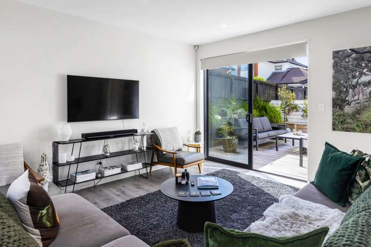 14 Peet Avenue Royal Oak_10