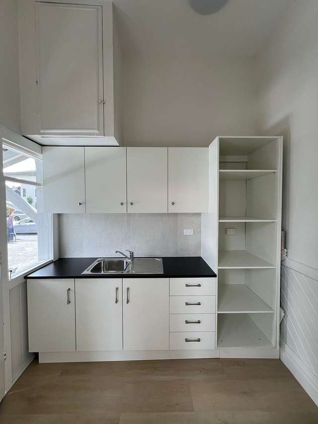 Recently renovated One Bedroom Unit