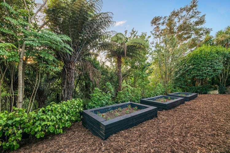 22 Woodfern Crescent Titirangi_21