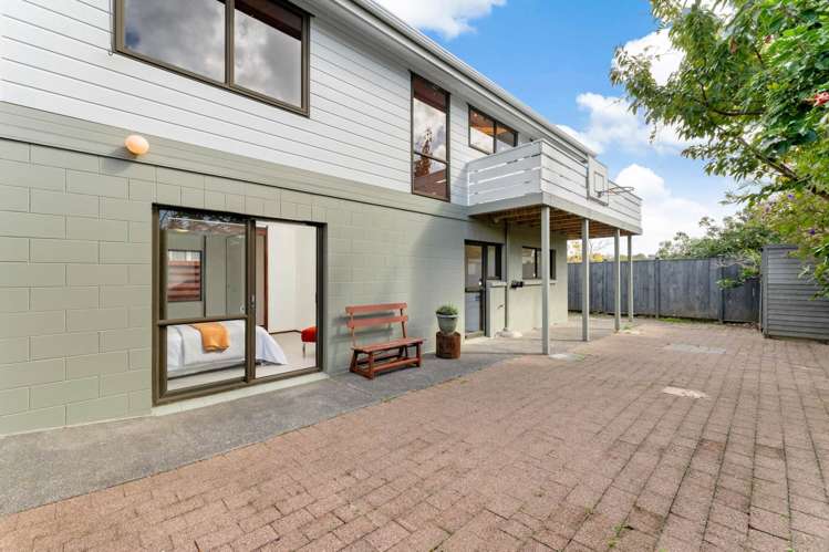 2/7 Waterloo Road Milford_23