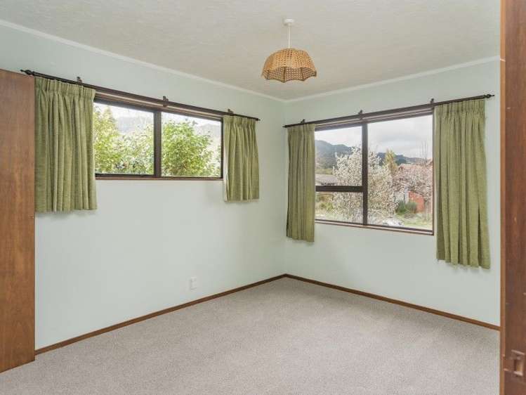 46 Farnham Drive Richmond_12