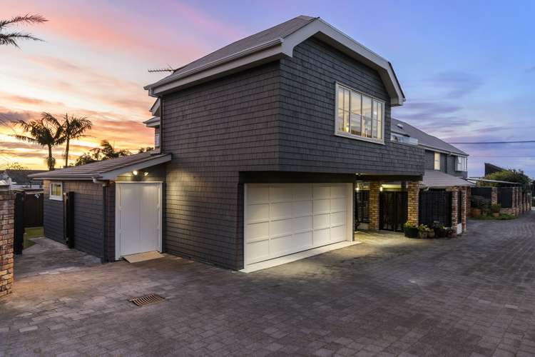 2/33 Ronaki Road Mission Bay_3