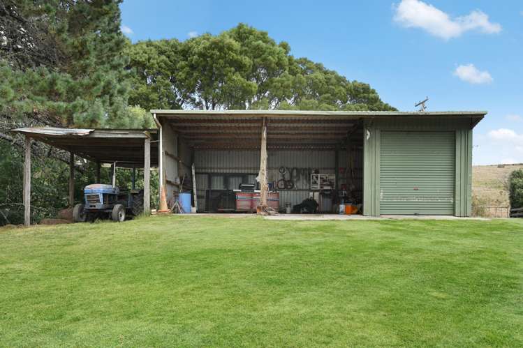 71 Eyre Road Ngahinapouri_24