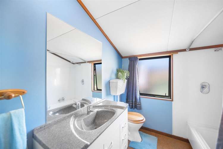 98 Mount Iron Drive Wanaka_11