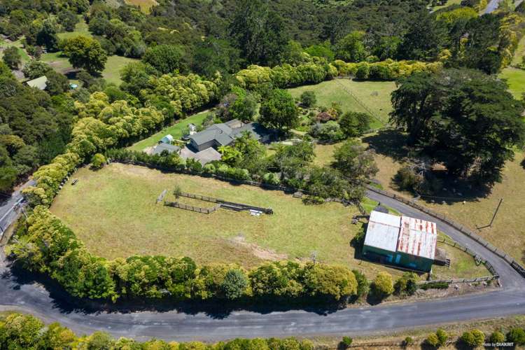 670 Monument Road Clevedon_12