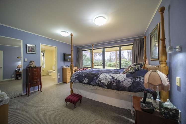 1127 Te Anau Mossburn Highway Hillside_19