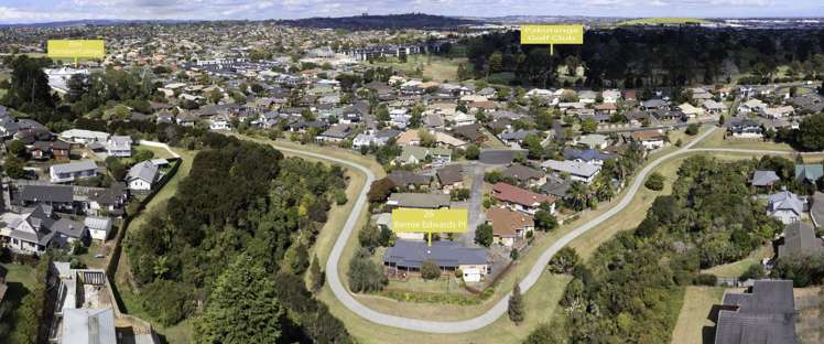 26 Bernie Edwards Place Botany Downs_31