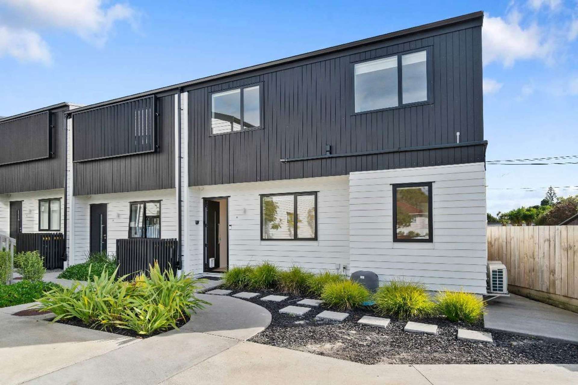 8/56 Salisbury Road Birkdale_0