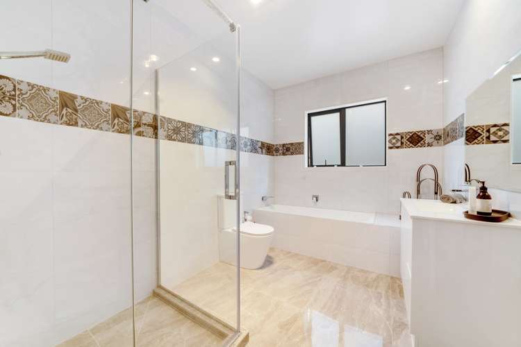 102 Twin Parks Rise Papakura_13