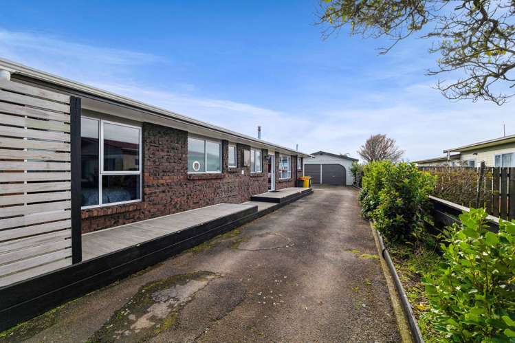100 Pembroke Road West_2