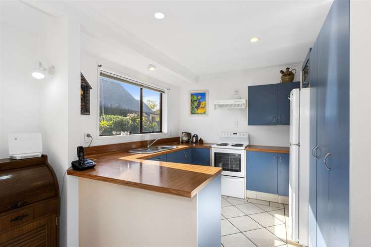 2/11 Tivoli Place Bishopdale_9