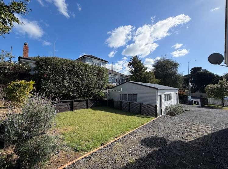 198 Greenlane West Road 1677_17