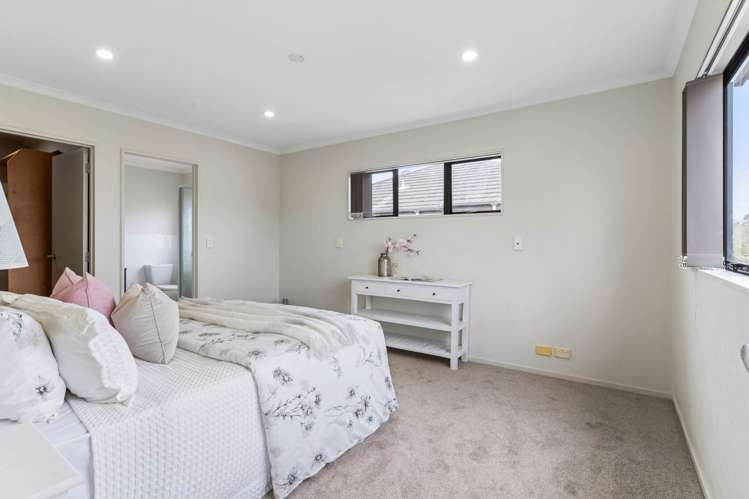 21 Amaretto Avenue Flat Bush_18