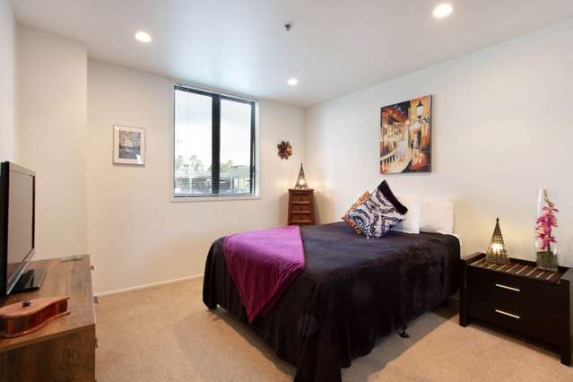 2D/171 Hurstmere Road Takapuna_2