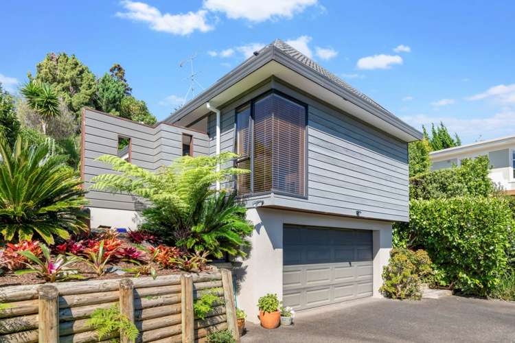 2/97 Beach Road Castor Bay_24